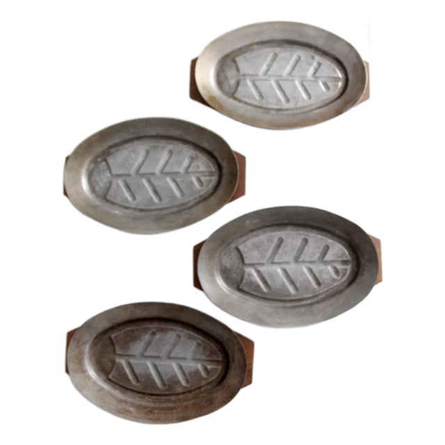 Mid Century Sizzler Plates Set of 4 For Sale