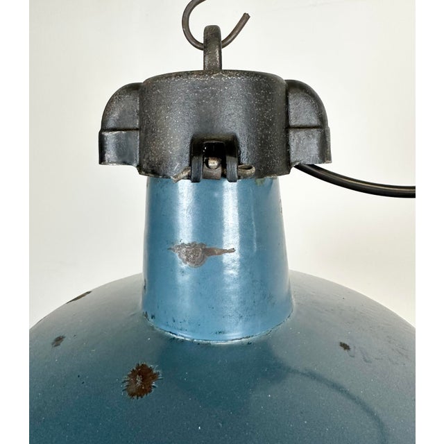 Mid-Century Modern Industrial Blue Enamel Factory Lamp with Cast Iron Top, 1960s For Sale - Image 3 of 16