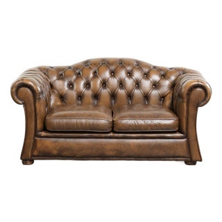 English Cowhide Chesterfield 2-Seater Sofa For Sale