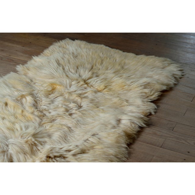 1970s Vintage Alpaca Rug, 1970s For Sale - Image 5 of 8