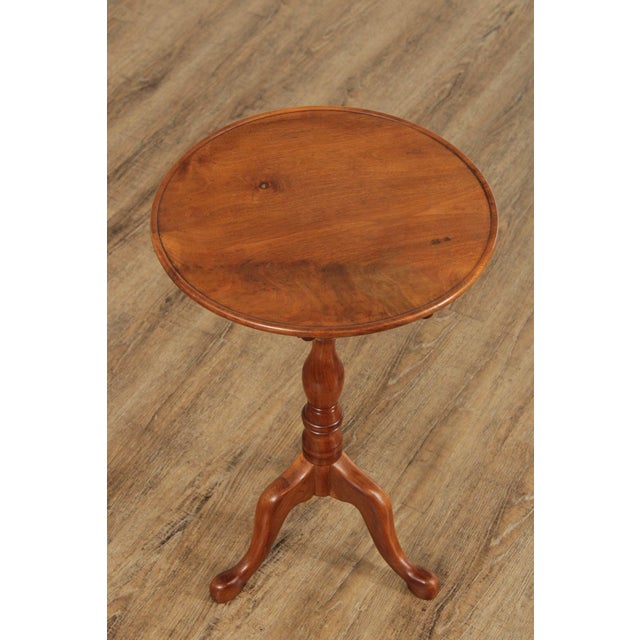 Queen Anne Bench Made Queen Anne Style Walnut Tilt-Top Table For Sale - Image 3 of 12