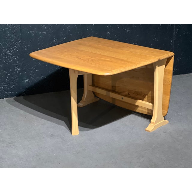 Small Occasional Table in Elm by Lucian Ercolani for Ercol, 1970s For Sale - Image 6 of 7