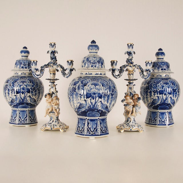 Royal Delft Vases Chinoiserie Blue White Covered Jars Baluster Vases Earthenware Urns Tariff Free Delivery - A Pair For Sale - Image 11 of 12