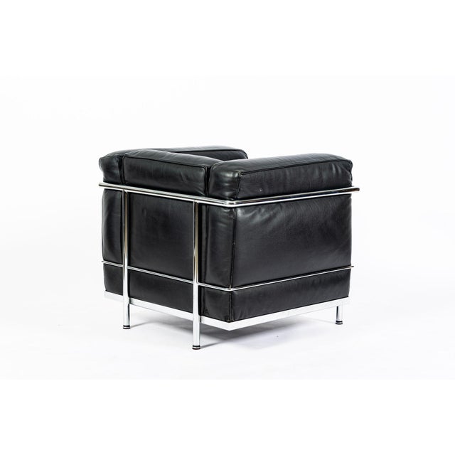Metal Authentic Cassina Lc2 Black Leather Petit Lounge Chair by Le Corbusier, 4x Avail For Sale - Image 7 of 14