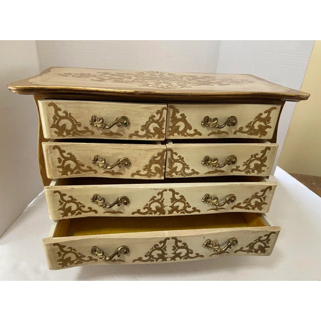 Vintage Florentine Italian Jewelry Music Box For Sale - Image 12 of 13