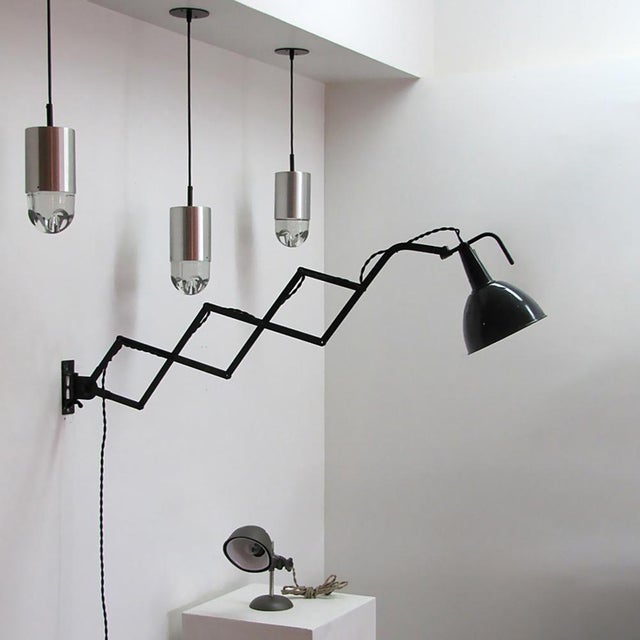 Bauhaus Wilhelm Bader Scissor Wall Lamp, 1930 For Sale - Image 3 of 10