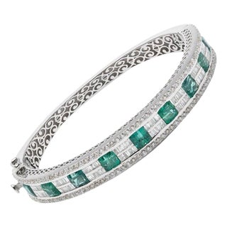 6.18 Carats Natural Zambian Emerald and 1.54 Cts Diamond BANGLE in 14k Gold For Sale
