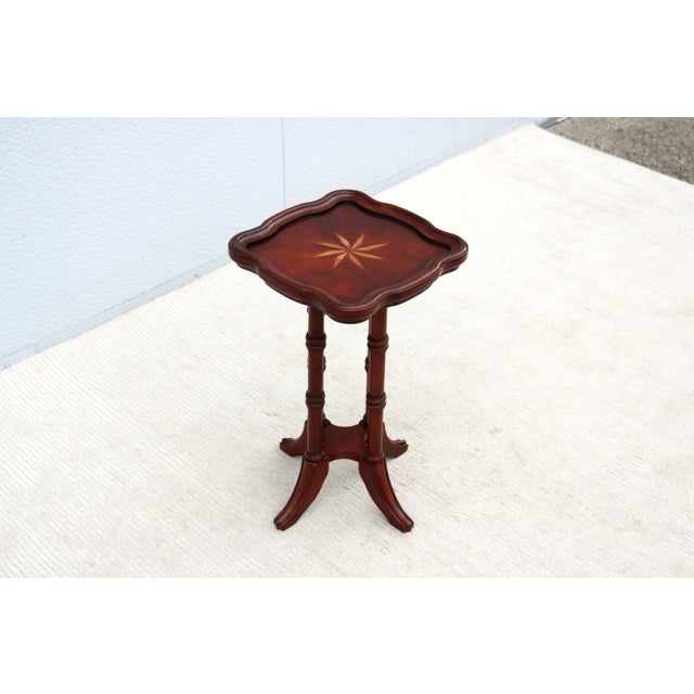 Vintage Traditional Colonial Revival Small Accent Table in Cherry and Rubberwood For Sale In New York - Image 6 of 15