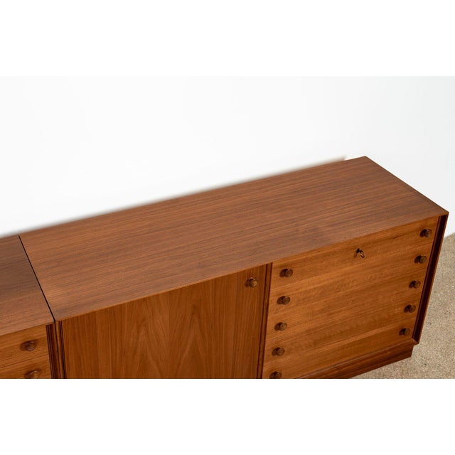 Pair of Swedish Mid-Century Modern Teak Bookcase Display Cabinets, 1960s For Sale - Image 17 of 18