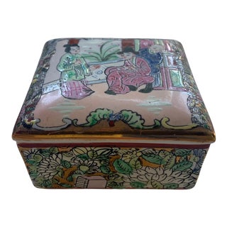 Famille Rose Trinket Box For Sale