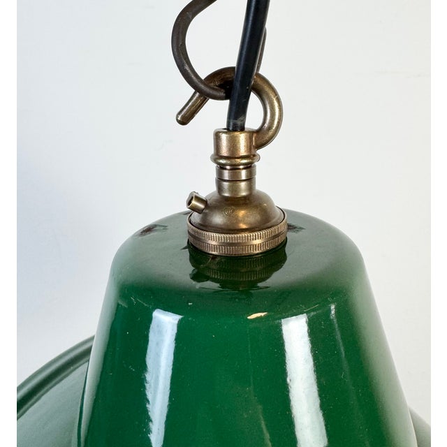 Mid-Century Modern Industrial Green Enamel Factory Pendant Lamp, 1960s For Sale - Image 3 of 16