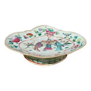 Chinese Qing Dynasty Rose Mandarin Pedestal Lozenge Dish