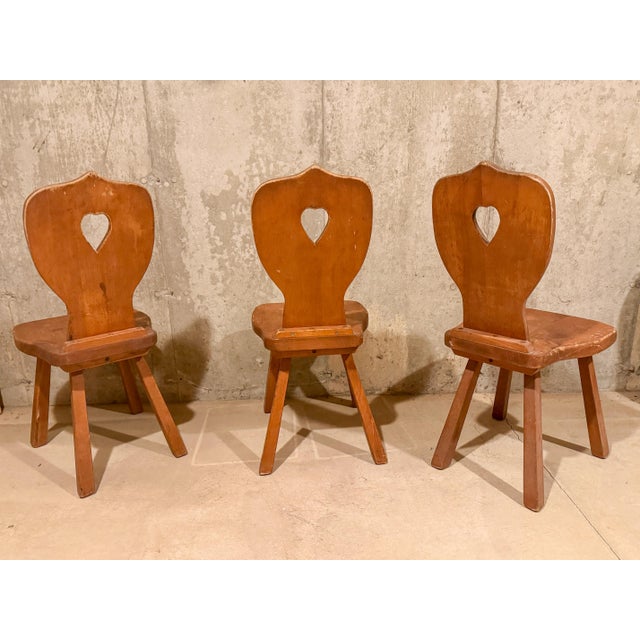 Mid-Century Modern Set of 3 Vintage Alpine Bavarian Heart-Cutout Plank Chairs (Brettstuhl) For Sale - Image 3 of 7