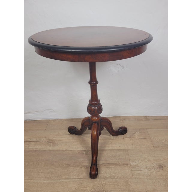 Victorian Occasional Table in Carved Walnut, 1890s For Sale - Image 11 of 15