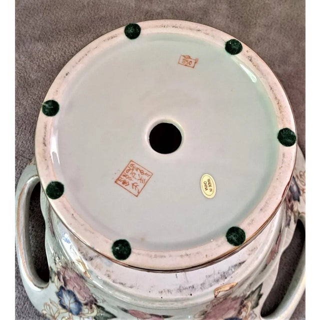 Vintage Chinese Porcelain Reticulated Floral Compote with Hand Grapes Decorations For Sale - Image 11 of 12