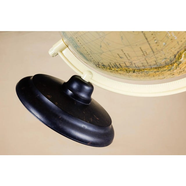 Physical Globe with Relief from Paul Räth Nachf. KG, Leipzig, 1964 For Sale - Image 12 of 15