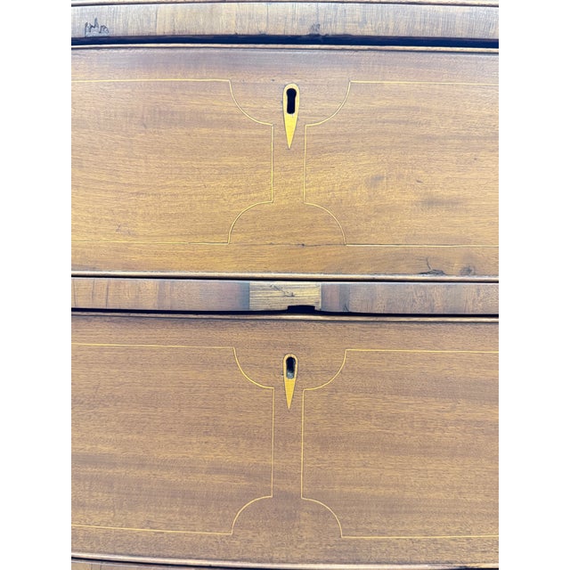 19th Century English Bowfront Mahogany Chest of Drawers For Sale In New York - Image 6 of 11