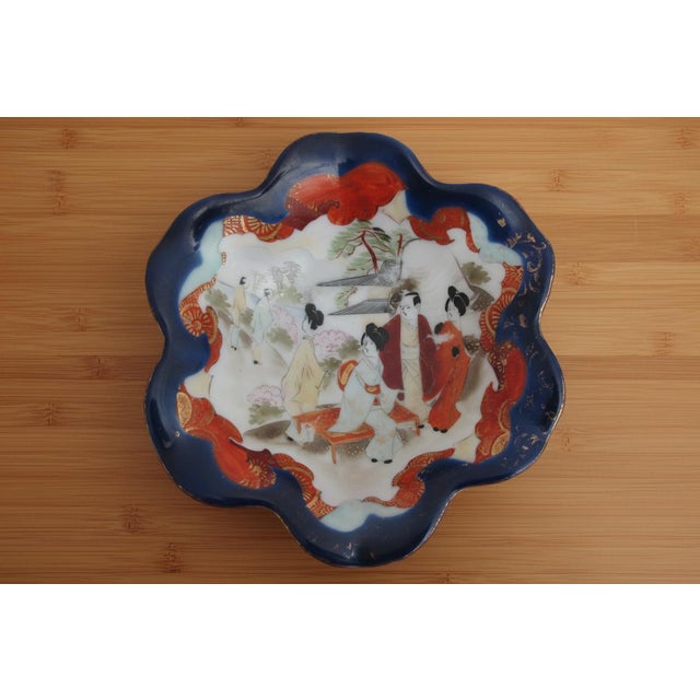 Early 20th Century Japanese Kutani Red Blue & Gold Figural Porcelain Small Lotus Trinket Bowl Set For Sale - Image 5 of 11