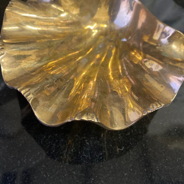 Beautiful brass shell dish. Perfect for any tabletop and for the interior designer.