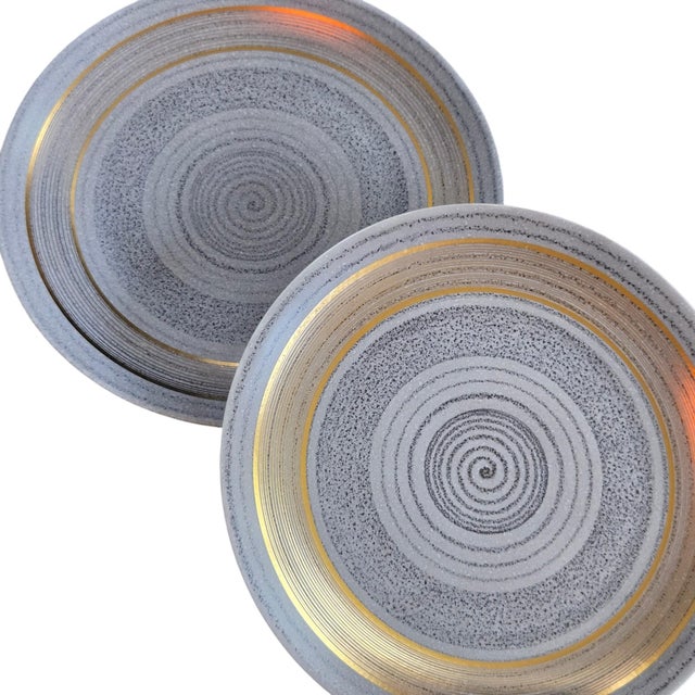 Late 20th Century Mid-Century Modern Sascha Brastoff Roman Coin Fine China Set 26 Pieces Plates + Bowls + Serving Luxury For Sale In Minneapolis - Image 6 of 12