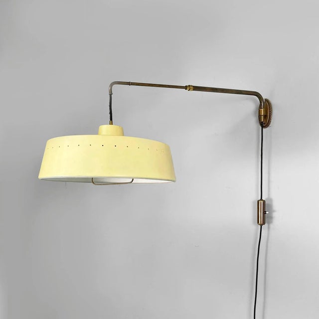 Mid-Century Modern Italian Wall Lamp in Brass and Metal by Chiarini, 1950s For Sale - Image 4 of 18