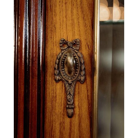 Brown 19th Century French Curved Front China Cabinet For Sale - Image 8 of 15