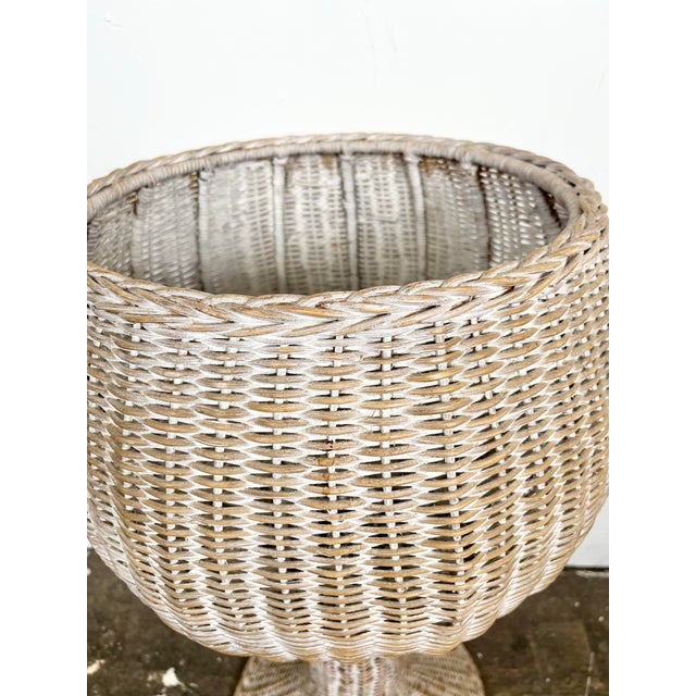 Late 20th Century Vintage Retro Round Tulip Base Wicker Planter For Sale - Image 5 of 8