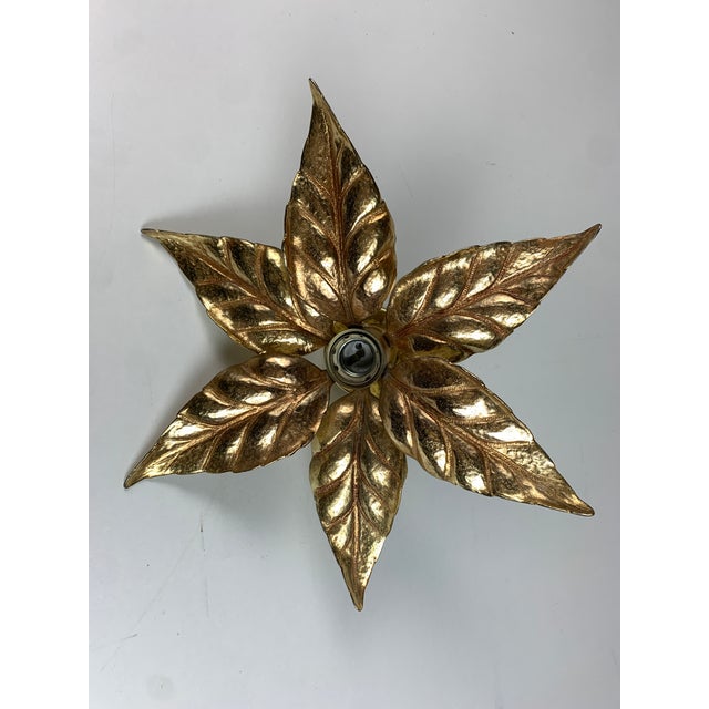 Willy Daro Florentine Brass Floral Wall Sconce by Willy Daro for Massive Lighting, 1970s For Sale - Image 4 of 8