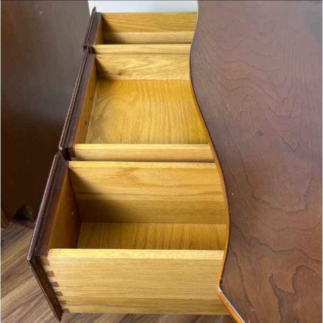 1940s Georgian Style Wood Lowboy For Sale In Washington DC - Image 6 of 7