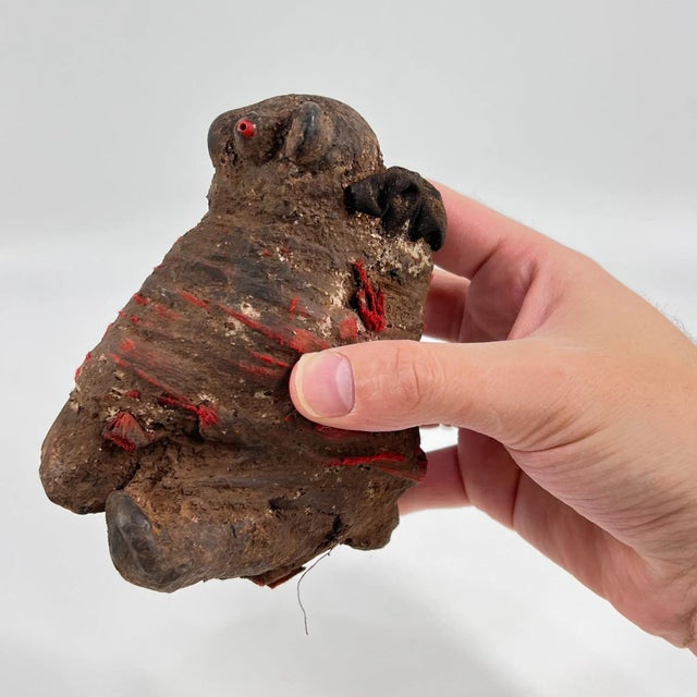 African Early 20th Century Kara Fetish Figure Tanzania For Sale - Image 3 of 6