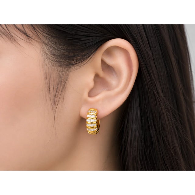 French Late 20th Century 14K Yellow Gold Estate Diamond Huggie French Clip Earrings, Pair For Sale - Image 3 of 3