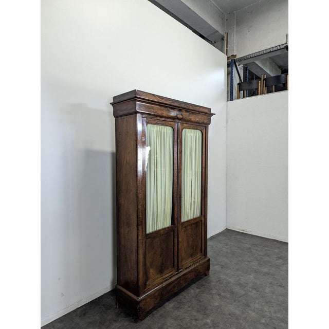 Louis Philippe Flame Mahogany Bookcase, in Very Good conditions.