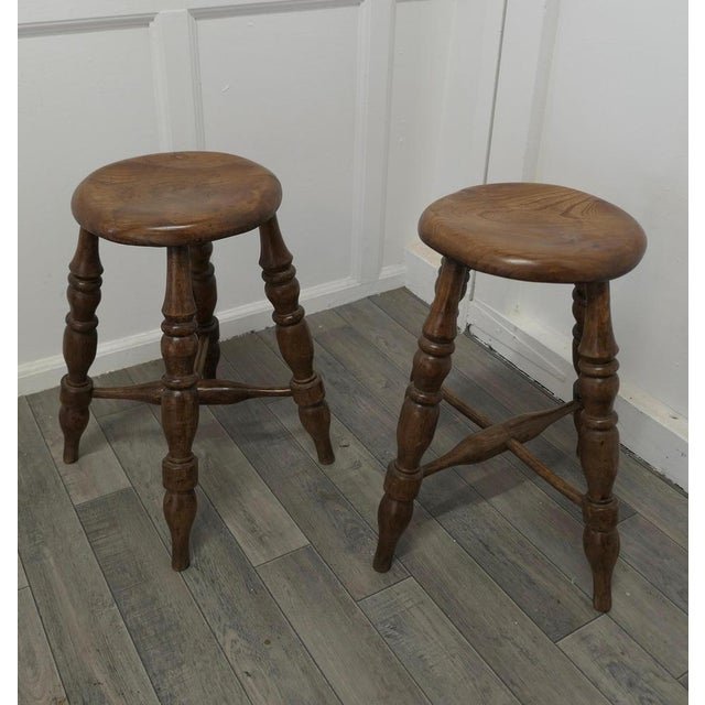Late 19th Century Victorian Elm Farmhouse Kitchen Stools, 1880, Set of 2 For Sale - Image 5 of 9