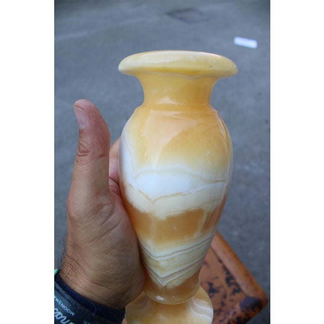 Gemstone Circular Vase in Yellow Onyx, Italy, 1960, 1950 For Sale - Image 7 of 10