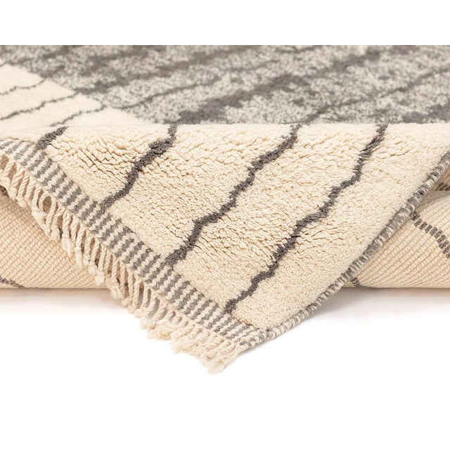 Contemporary Hand-Knotted Wool Rug by Azele Studio For Sale - Image 3 of 9