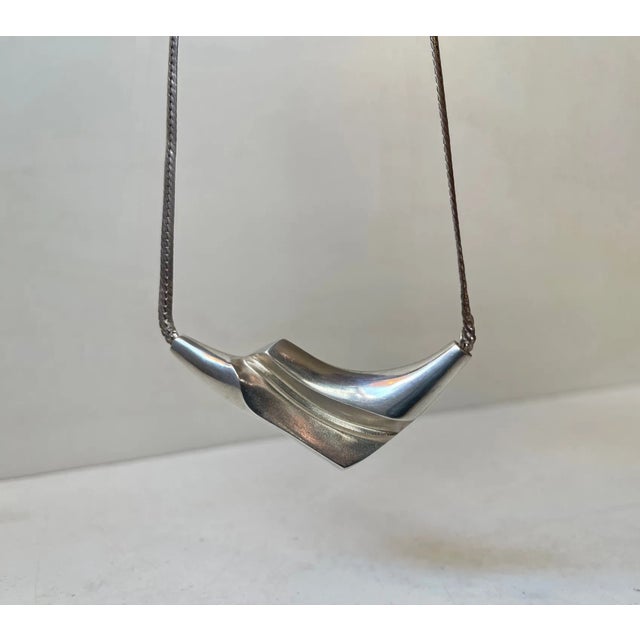 Modernist Silver Pendant Necklace & Earrings by Niels Erik, 1970s, Set of 3 For Sale - Image 4 of 11