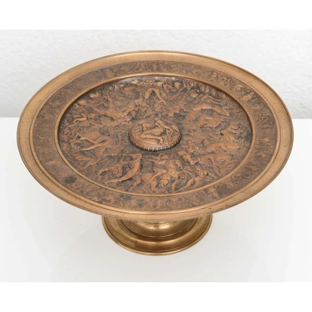 Metal Antique Tazza Grand Tour Amazonian Battle Scene Bronze For Sale - Image 7 of 11