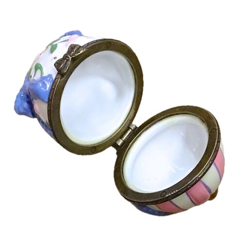 Limoges, France Vintage Porcelain & Brass Easter Egg Limoges Box For Sale - Image 4 of 4