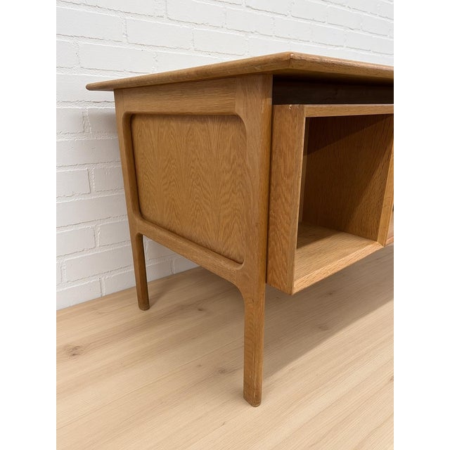 Oak Executive Desk by Arne Vodder for Brouer Møbelfabrik, Denmark, 1960s For Sale - Image 14 of 17