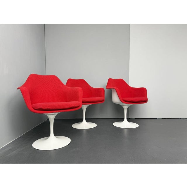 Eero Saarinen Red Tulip Swivel Chairs by Eero Saarinen for Knoll International, Italy, 1960s For Sale - Image 4 of 13