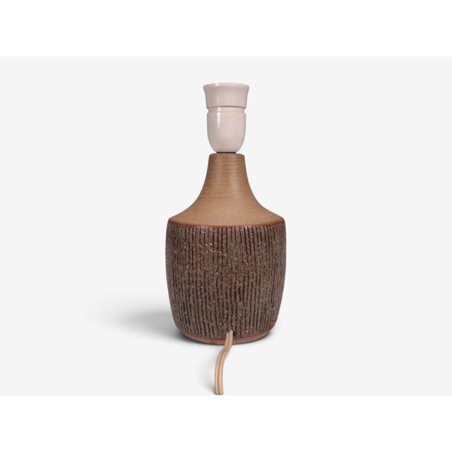 1960s Mid-Century Modern Einar Johansen, Rustic Brown Stoneware Table Lamp For Sale - Image 9 of 10