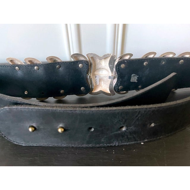 Bespoken Leather Belt with Sculptural Sterling Buckles Graziella Laffi For Sale - Image 11 of 12
