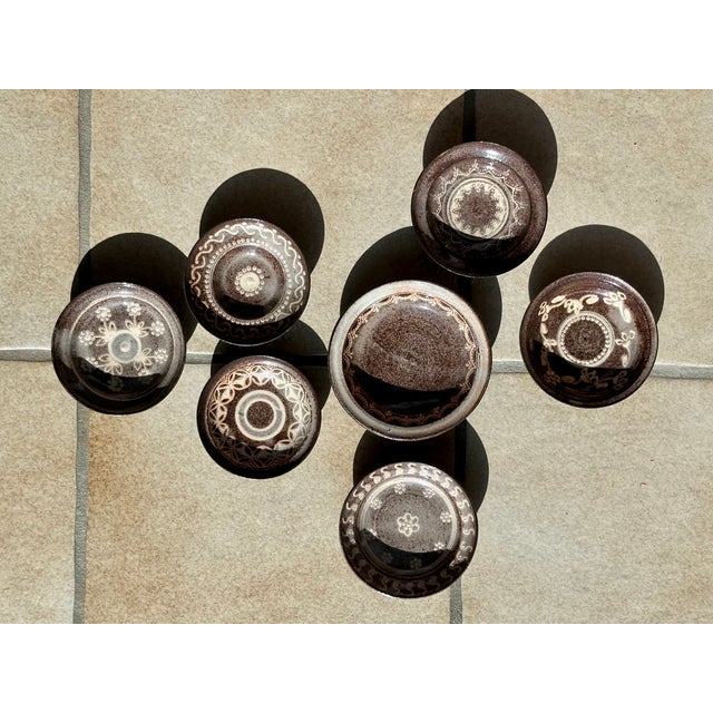 Boho Chic Small Studio Ceramic Wall Plates from Serocka, Germany, 1970s, Set of 7 For Sale - Image 3 of 11