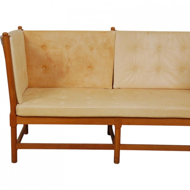 Spoke-Back Sofa in Natural Leather by Børge Mogensen, 1980s For Sale - Image 14 of 18