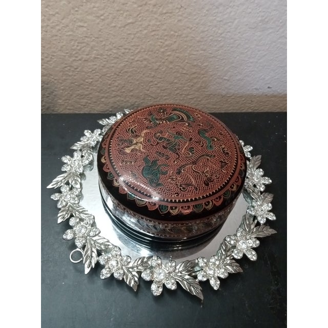1980s Gorgeous Kotobuki Japan Lacquer Ware Trinket Box For Sale - Image 4 of 5