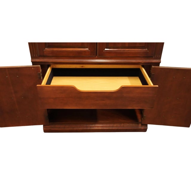 Thomasville Furniture Collector's Cherry Traditional Style 38" Media