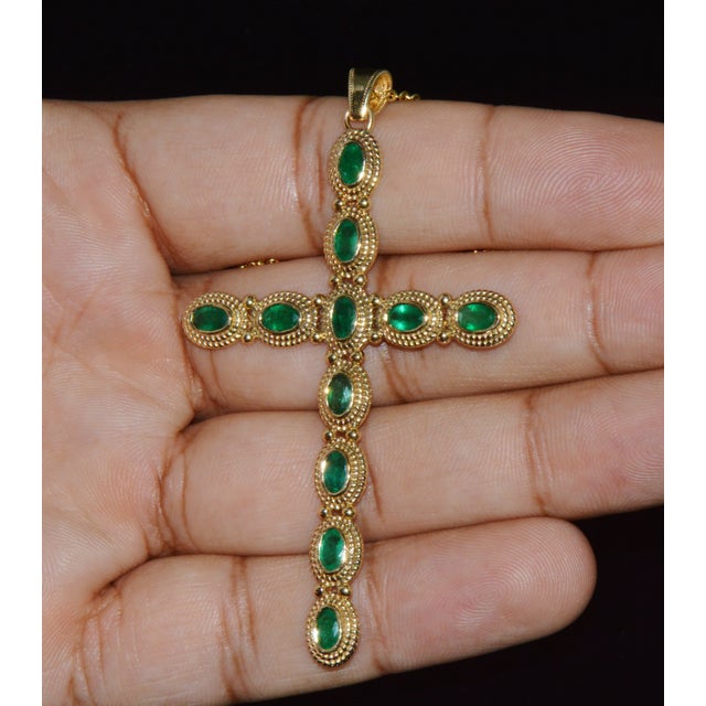 Metal Certified Natural 2.78cts Emerald 18k 750 Solid Gold Filigree Cross Byzantine Etruscan Pendant For Sale - Image 7 of 11