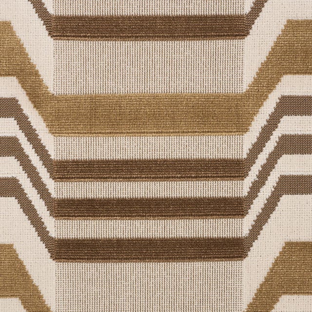 Contemporary SAMPLE - Schumacher Aldo Velvet Fabric In Mocha & Camel For Sale - Image 3 of 4