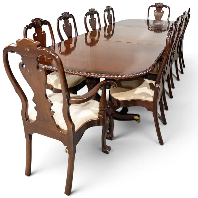 Queen Anne 1960s Antique Style Queen Anne Style 10 Mahogany Dining Chairs and Large Dining Table For Sale - Image 3 of 3