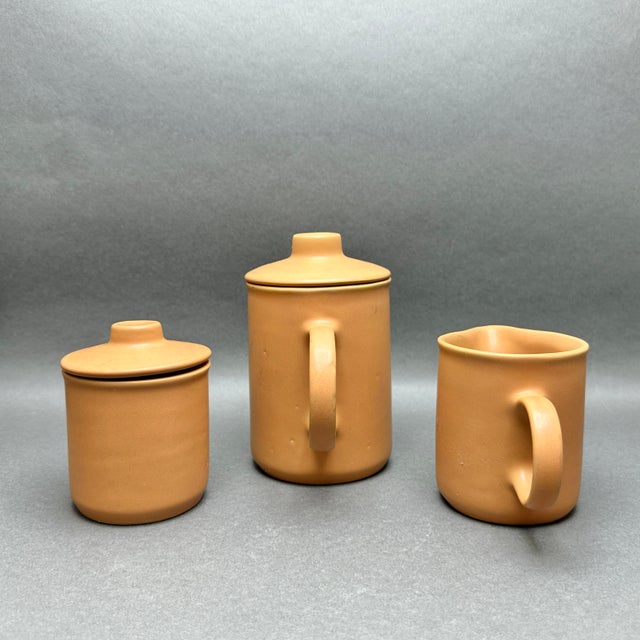 Mid 20th Century Vintage Nerina Louveira Brazil Terracotta Demitasse Set: Coffee Pot, 6 Cups Saucers, Creamer, Sugar - 17 pcs For Sale - Image 5 of 10